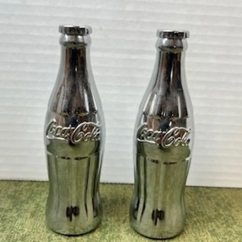 Coca Cola Salt Pepper Shakers Set‎ Chrome Metal Bottles Holder Retro Kitchen